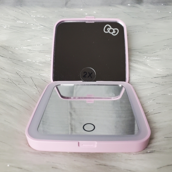 IMPRESSIONS FOR HELLO KITTY pink super cute compact mirror - Picture 3 of 5